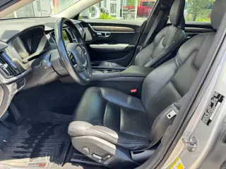 2020 Volvo V90 Cross Country