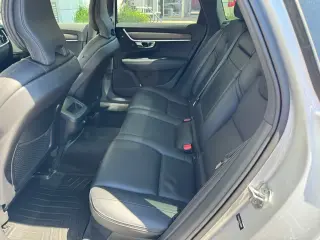 2020 Volvo V90 Cross Country