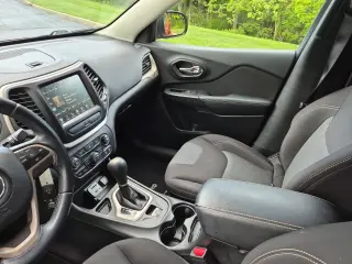 2017 Jeep Cherokee