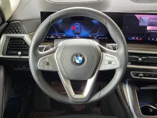 2026 BMW X7