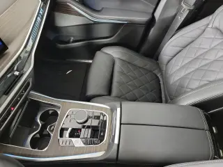 2026 BMW X7