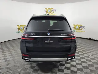 2026 BMW X7
