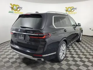 2026 BMW X7