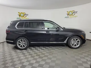 2026 BMW X7