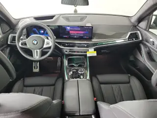2026 BMW X7