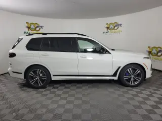 2026 BMW X7