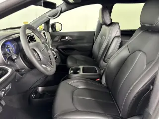 2026 Chrysler Voyager