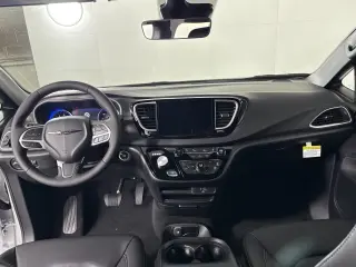 2026 Chrysler Voyager