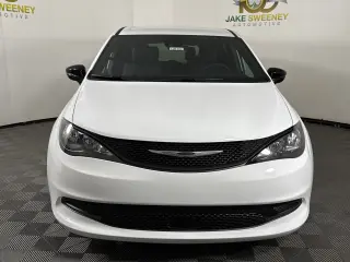 2026 Chrysler Voyager