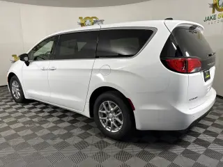 2026 Chrysler Voyager