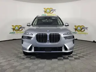 2026 BMW X7