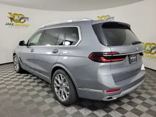 2026 BMW X7