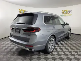 2026 BMW X7