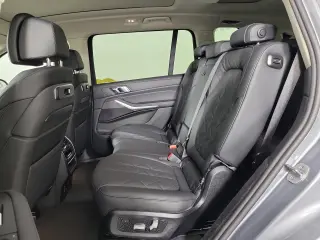 2026 BMW X7