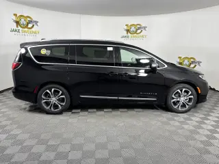 2026 Chrysler Pacifica