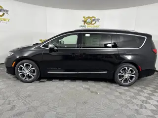 2026 Chrysler Pacifica