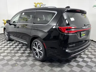 2026 Chrysler Pacifica