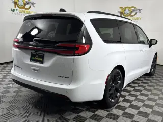 2026 Chrysler Pacifica