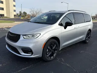 2026 Chrysler Pacifica