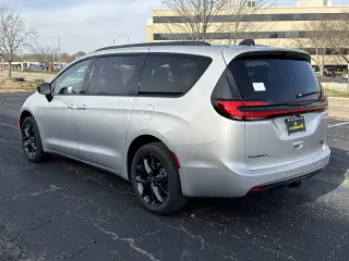 2026 Chrysler Pacifica