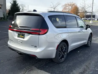 2026 Chrysler Pacifica