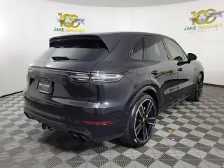 2022 Porsche Cayenne