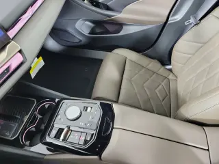2026 BMW i5
