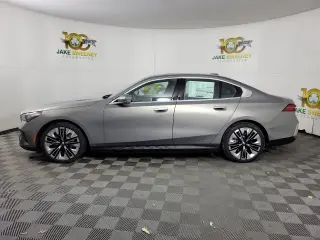 2026 BMW i5