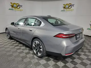 2026 BMW i5
