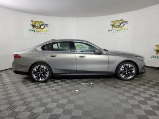 2026 BMW i5