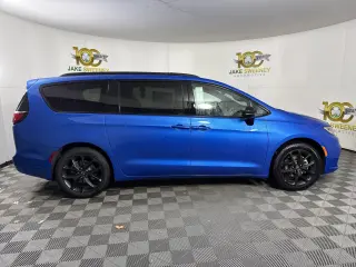 2026 Chrysler Pacifica