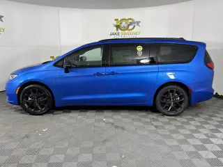 2026 Chrysler Pacifica