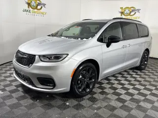 2026 Chrysler Pacifica