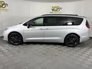2026 Chrysler Pacifica
