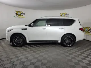 2024 INFINITI QX80