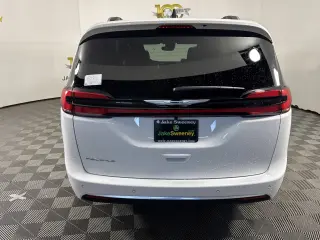 2026 Chrysler Pacifica