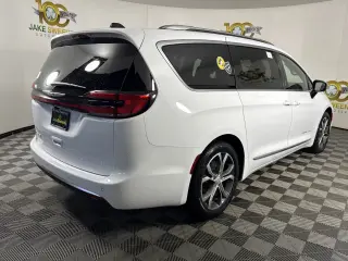2026 Chrysler Pacifica