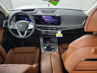 2026 BMW X7