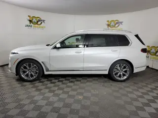 2026 BMW X7