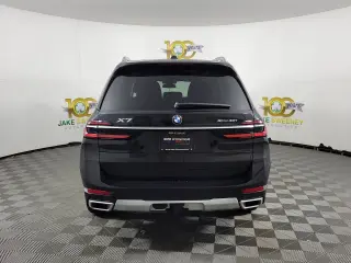 2026 BMW X7