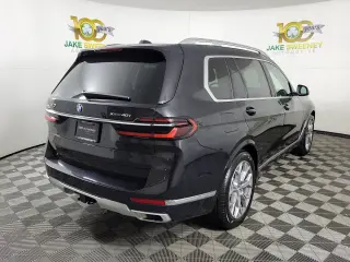 2026 BMW X7