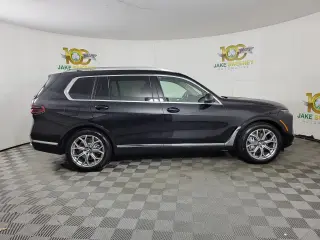 2026 BMW X7