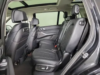 2026 BMW X7