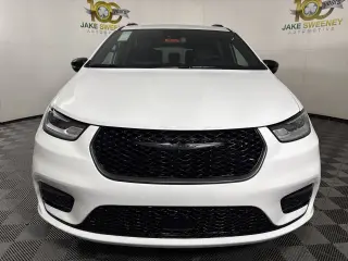 2026 Chrysler Pacifica