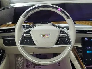 2025 CADILLAC Escalade
