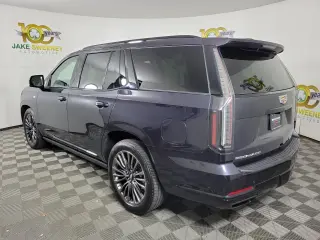 2025 CADILLAC Escalade