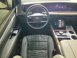 2025 CADILLAC Escalade