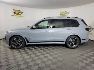 2026 BMW X7