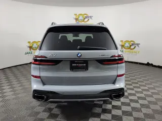 2026 BMW X7