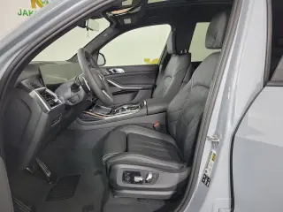 2026 BMW X7